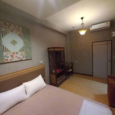 Buri Hostel Bangkok Luaran gambar