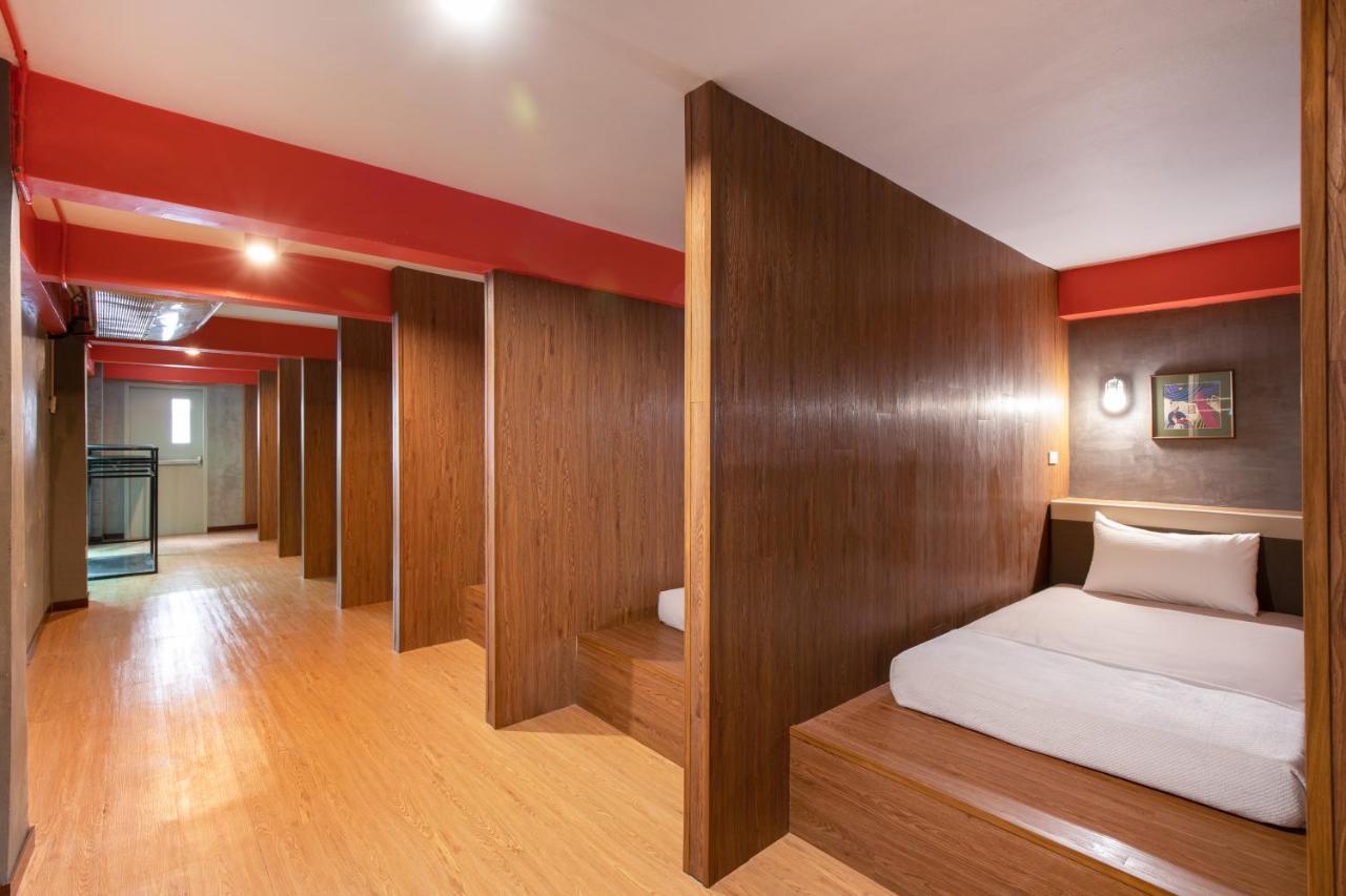 Buri Hostel Bangkok Luaran gambar